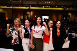 SI NOS EXIGEN RESILIENCIA ES PORQUE ESTAMOS EN UN ENTORNO VIOLENTO: LAURA BALLESTEROS