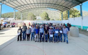 ENTREGA DE 157 TINACOS EN AGUA FRÍA Y LAGUNA DE PITZQUINTLA FORTALECE EL PROGRAMA AGUA POR JALPAN