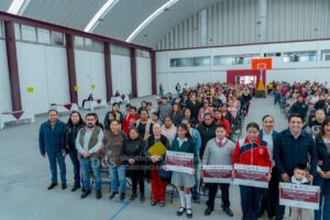 ENTREGARON LAS CREDENCIALES DEL PROGRAMA UNIDOS A LA ESCUELA – TRANSPORTE ESCOLAR EN EZEQUIEL MONTES