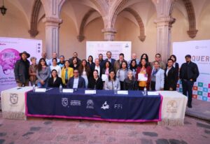 CERTIFICAN UAQ Y SECTUR A NUEVOS GUÍAS DE TURISTAS