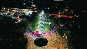 SE REALIZA CON ÉXITO EL 7° CONCURSO DE CARROS ALEGÓRICOS Y EL ENCENDIDO DEL ÁRBOL NAVIDEÑO EN JALPAN