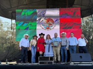 LANDA PRESENTE EN EL BIENVENIDO PAISANO: RECONOCIMIENTO AL ESFUERZO MIGRANTE Y AL ORGULLO SERRANO