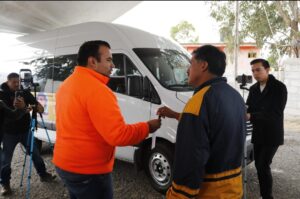 LLEVA GASPAR TRUEBA UN REGALO DE NAVIDAD PARA LA PARTE ALTA DE COLÓN