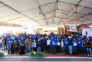 ENTREGA MARCO DEL PRETE CERTIFICADOS DE APOYO A MIGRANTES EN HUIMILPAN