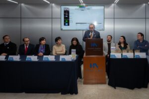 ENCABEZA TITULAR DE LA SESA TOMA DE PROTESTA DE LA MESA DIRECTIVA DEL COLEGIO DE OFTALMÓLOGOS