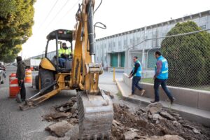 FORTALECE ROBERTO CABRERA INFRAESTRUCTURA VIAL CON BACHEO TÉCNICO EN EL BARRIO DE LA CONCEPCIÓN
