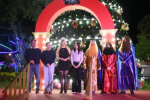 ENCABEZAN AUTORIDADES MUNICIPALES PARTIDA DE ROSCA DE REYES EN JALPAN DE SERRA