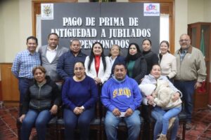 ENTREGA DE LA PRIMA DE ANTIGÜEDAD QUE CONCLUYEN SU ETAPA LABORAL EN LA ADMINISTRACIÓN MUNICIPAL EN PEÑAMILLER