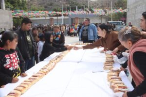 PEÑAMILLER REALIZÓ CONVIVENCIA PARA PARTIR LA ROSCA DE REYES