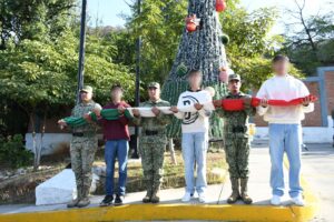LUNES CÍVICO EN LA PREPA UAQ FORTALECE VALORES CÍVICOS EN LA JUVENTUD