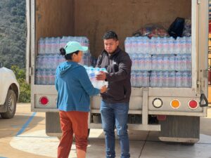 ENTREGA DE KITS DE LIMPIEZA, DESPENSAS EN PINAL DE AMOLES