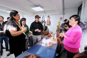 ASISTE FELIFER MACÍAS A LA INAUGURACIÓN DE LA ESCUELA DE ARTES Y OFICIOS DE LA UAQ
