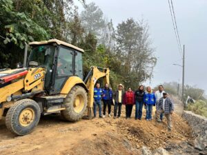 23.5 MILLONES DE PESOS EN LA REHABILITACIÓN Y RECONSTRUCCIÓN DE DISTINTOS CAMINOS EN EL MUNICIPIO DE PINAL DE AMOLES.