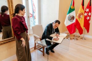 SOSTIENE GOBERNADOR ENCUENTRO CON LA PRESIDENTA DE LA COMUNIDAD DE MADRID
