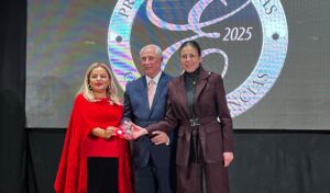 PINAL DE AMOLES Y LUPITA RAMÍREZ CELEBRAN EL GALARDÓN EXCELENCIAS TURÍSTICAS POR EL CAMINO INICIÁTICO DE SANTIAGO.