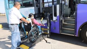 OFRECE SEDIF MOVILIDAD DIGNA POR MEDIO DEL TRANSPORTE ESPECIALIZADO