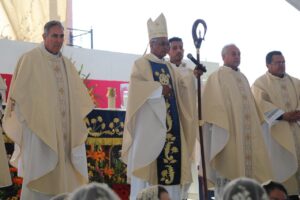COLÓN CELEBRA CON ÉXITO EL 62 ANIVERSARIO DE LA CORONACIÓN PONTIFICIA DE NUESTRA SEÑORA DE LOS DOLORES DE SORIANO