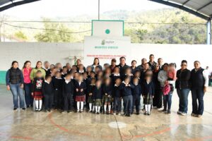 MARTES CÍVICO EN RINCÓN DE PITZQUINTLA FORTALECE EL COMPROMISO CON LA EDUCACIÓN