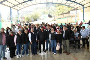 ENTREGA RUBÉN HERNÁNDEZ 73 TINACOS EN RINCÓN DE PITZQUINTLA A TRAVÉS DEL PROGRAMA “AGUA POR JALPAN”