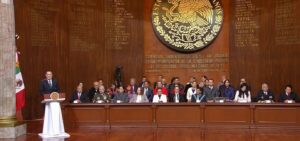LA PRESIDENTA MUNICIPAL DE PINAL DE AMOLES, LUPITA RAMÍREZ PLAZA, ACUDIÓ AL TEATRO DE LA REPÚBLICA DE LA CIUDAD DE QUERÉTARO,