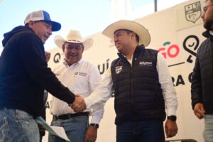 ENTREGA JAIRO MORALES MARTÍNEZ MAÍZ A PRODUCTORES DEL CAMPO EN HUIMILPAN
