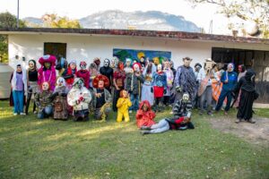 YUNI BENÍTEZ ACOMPAÑA LA TRADICIÓN DEL CARNAVAL DE NEBLINAS