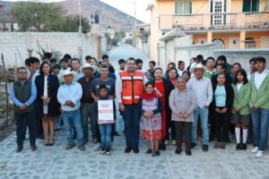EL ALCALDE GASPAR TRUEBA CUMPLE UNA OBRA MÁS A COLÓN