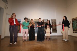 LLEGA LA EXPOSICIÓN “HISTORIAS” DE MAYRA MEDINA A LA GALERÍA MUNICIPAL ROSARIO SÁNCHEZ DE LOZADA