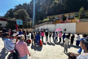 EL SISTEMA MUNICIPAL DIF DE PINAL DE AMOLES, ENCABEZADO POR EL ING. IVÁN ZÁRATE,