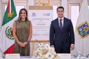 FELIFER MACÍAS Y ALESSANDRA ROJO DE LA VEGA FIRMAN ACUERDO DE AMISTAD ENTRE QUERÉTARO Y CUAUHTÉMOC