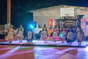 LA COMUNIDAD DE NEBLINAS FINALIZA UN AÑO MÁS DE CARNAVAL ACOMPAÑADOS DE AUTORIDADES MUNICIPALES