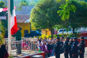 LANDA DE MATAMOROS HONRA CON ORGULLO EL DÍA DE LA BANDERA