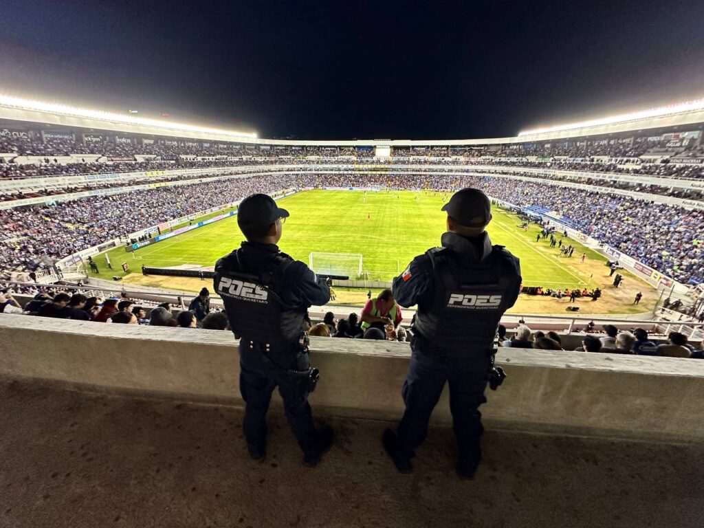 POES DESPLIEGA 6 ANILLOS DE SEGURIDAD PARA EL MÉXICO VS ISLANDIA