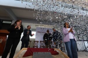 INAUGURAN UAQ Y MUNICIPIO DE CADEREYTA NUEVO PLANTEL DE BACHILLERES EN EL SEMIDESIERTO
