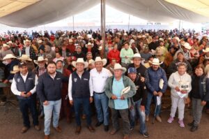 ENTREGA SEDEA MAÍZ EN HUIMILPAN PARA CONSUMO HUMANO