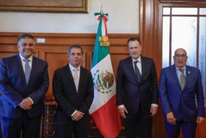 SE REÚNE GOBERNADOR CON EL SECRETARIO DE HACIENDA