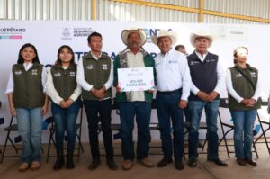 ENTREGA SEDEA APOYOS A PRODUCTORES DE TOLIMÁN