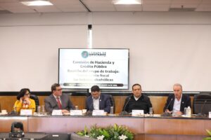 RESPALDA MARIO CALZADA MERCADO A PRODUCTORES DE VINO, MEZCLA Y TEQUILA