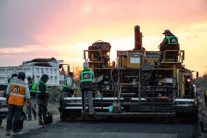 DESPUÉS DE SIETE ADMINISTRACIONES DE ESPERA, ARRANCA BETO NAVA EL ASFALTADO DEL ACCESO A LA PURÍSIMA