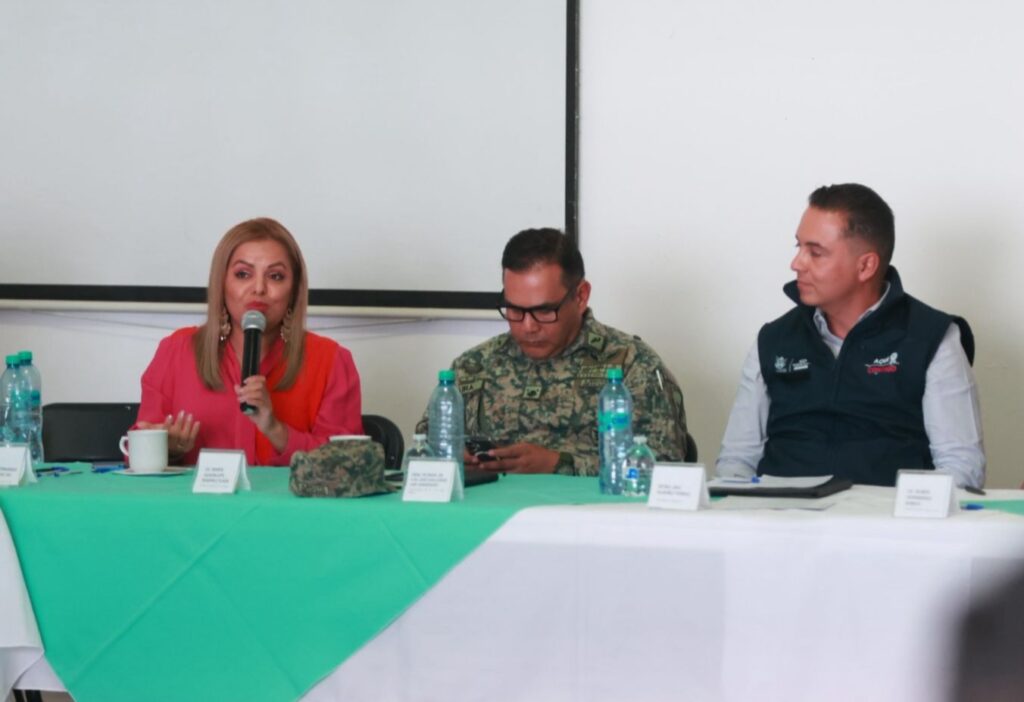 CON EL FIRME COMPROMISO DE PROMOVER LA LEGALIDAD Y EL ORDEN EN EL MUNICIPIO,