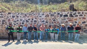 ENTREGA DE UNA OBRA DE ELECTRIFICACIÓN Y UN MURO DE CONTENCIÓN EN LA COMUNIDAD DE PUERTO DEL ROSARITO, SAN JOAQUÍN