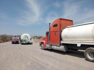 MUNICIPIO DE PEDRO ESCOBEDO ATIENDE CON PIPAS CONTINGENCIA DE AGUA EN LA LIRA