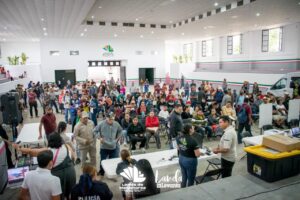 YUNI BENÍTEZ ACERCA MÓDULO MÓVIL DE LICENCIAS A LANDA PARA FACILITAR TRÁMITES A LA CIUDADANÍA