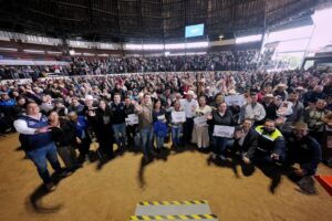 ENTREGA FELIFER MACÍAS EQUIPAMIENTO DEL PROGRAMA MUNICIPALIZADO
