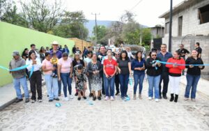 ENTREGA RUBÉN HERNÁNDEZ OBRA DE URBANIZACIÓN DE CALLE EN EMBOCADERO