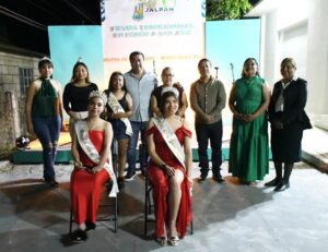 CORONAN A LA REINA DE LAS FIESTAS TRADICIONALES DE LA COLONIA SAN JOSÉ