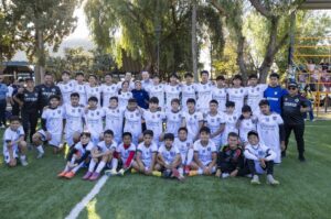 ENCABEZA MAURICIO KURI ENTREGA DE CANCHA EN UNIDAD DEPORTIVA DE EL PUEBLITO