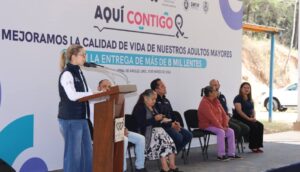 ENTREGA SEDIF LENTES PARA ADULTOS MAYORES DEL MUNICIPIO DE PINAL DE AMOLES