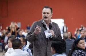 DIÁLOGO ENTRE GOBIERNO Y FEDERACIÓN DE TRABAJADORES DEL ESTADO MARCA EL RUMBO LABORAL EN QUERÉTARO: MKG