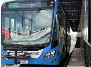 QROBUS HABILITA RUTA ESPECIAL AL QCC POR EXHIBICIÓN DEL TROFEO DE LA COPA DEL MUNDO